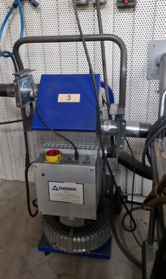 Photographie En Niveaux De Gris Des échafaudages